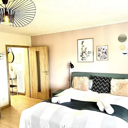 Ypsilon Mit Malerischem Ausblick * 바이로이트